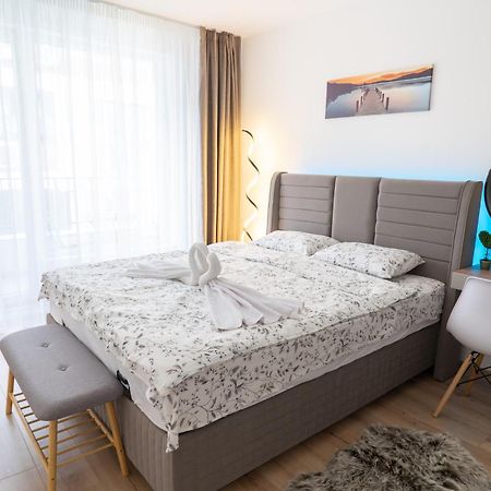New Modern & Cozy Apartment With Free Parking Varna Buitenkant foto
