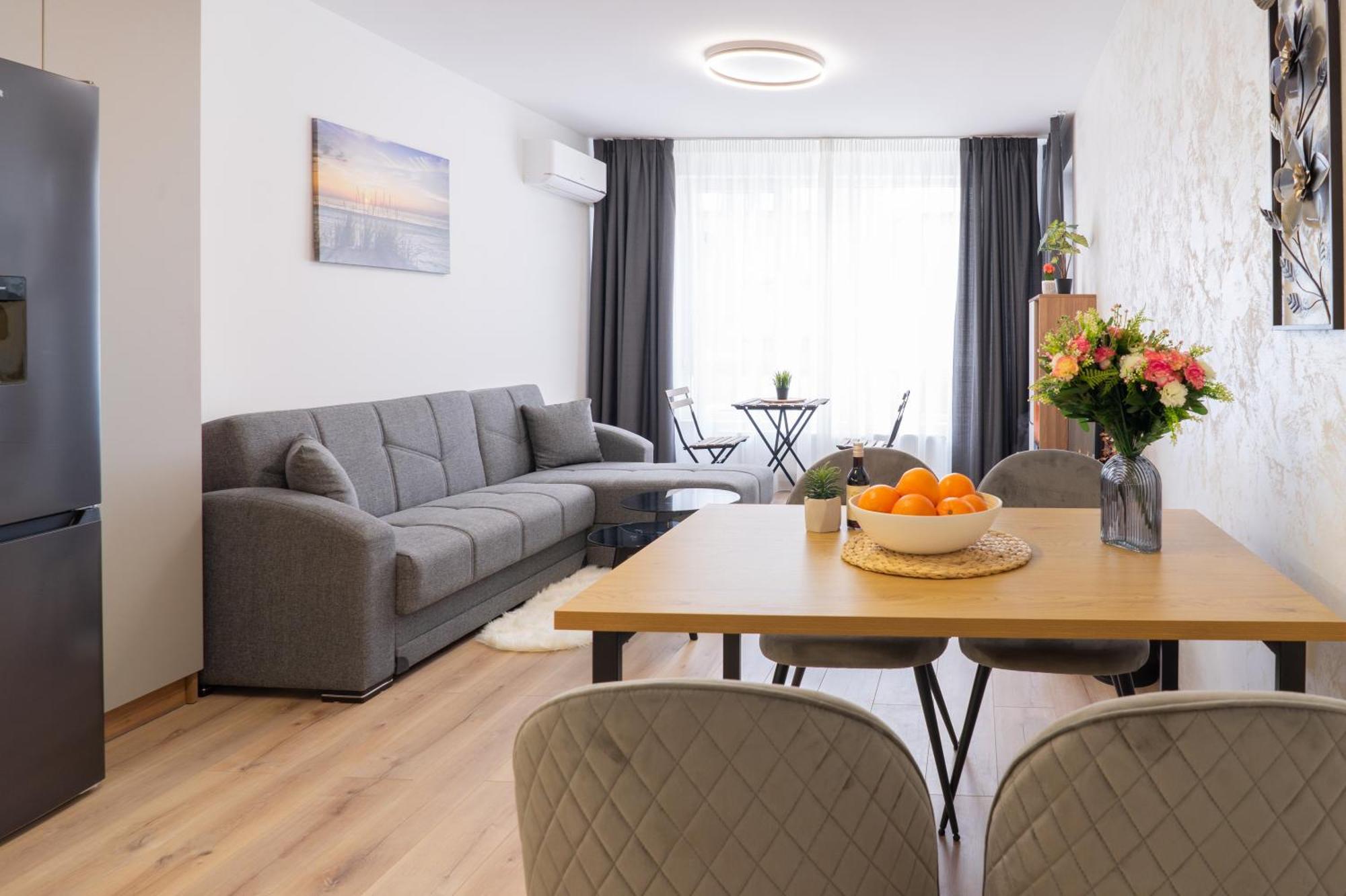 New Modern & Cozy Apartment With Free Parking Varna Buitenkant foto