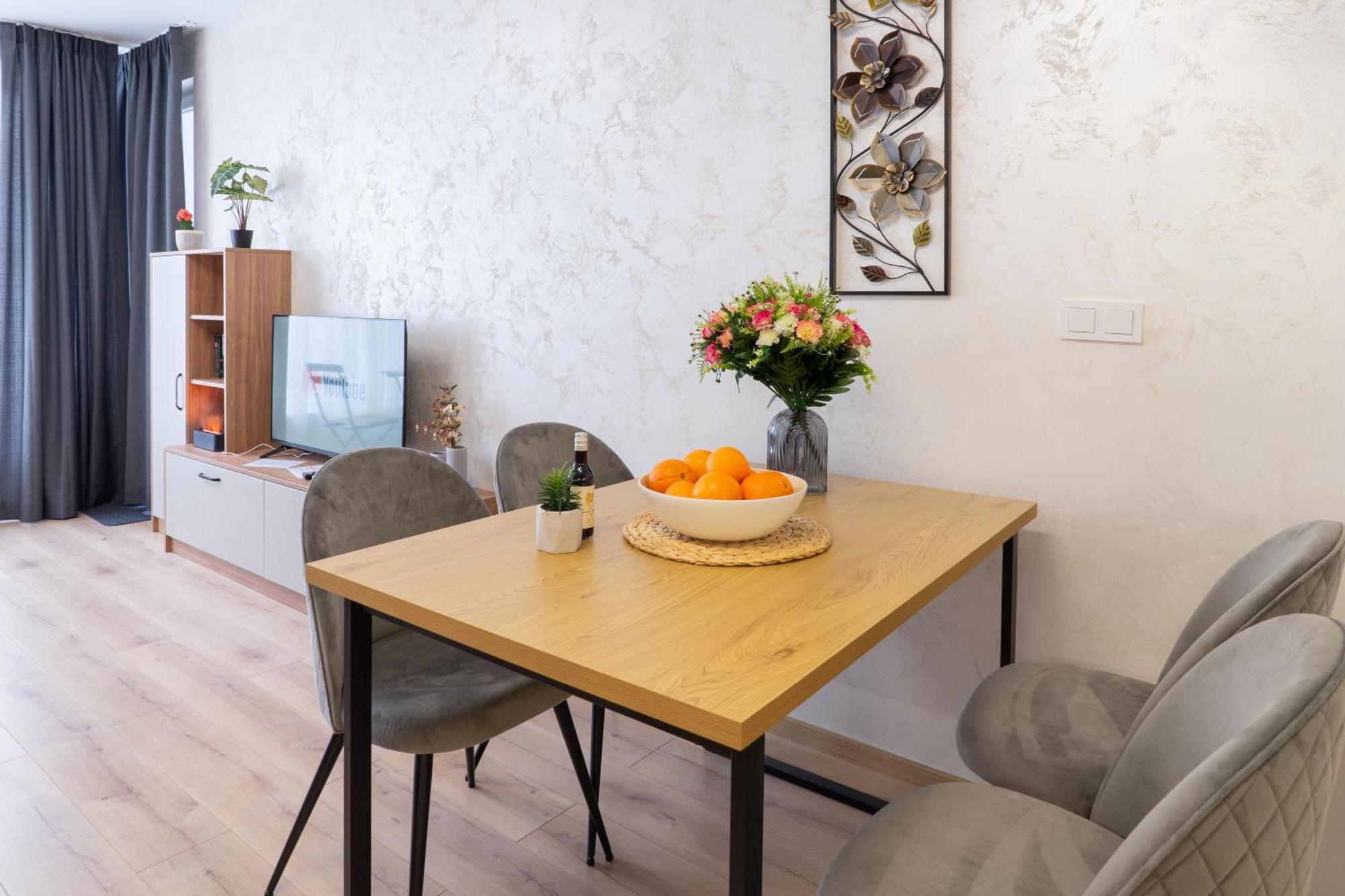 New Modern & Cozy Apartment With Free Parking Varna Buitenkant foto