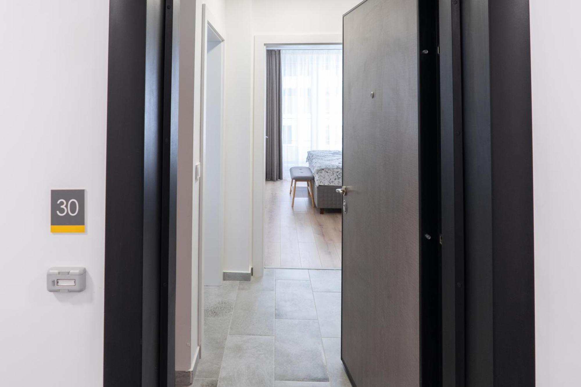 New Modern & Cozy Apartment With Free Parking Varna Buitenkant foto